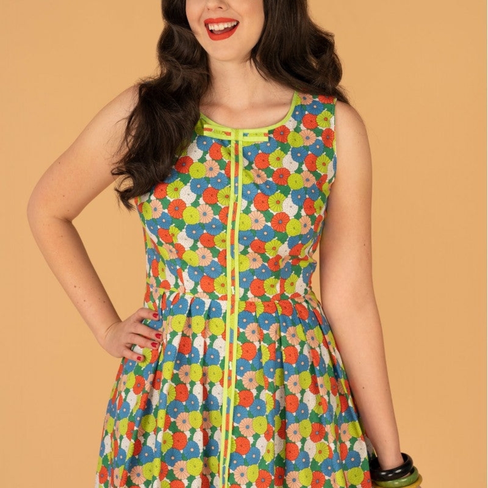 Taylor & Twirl Floral Sleeveless Dress XS- Multicolor Pin Up Retro New